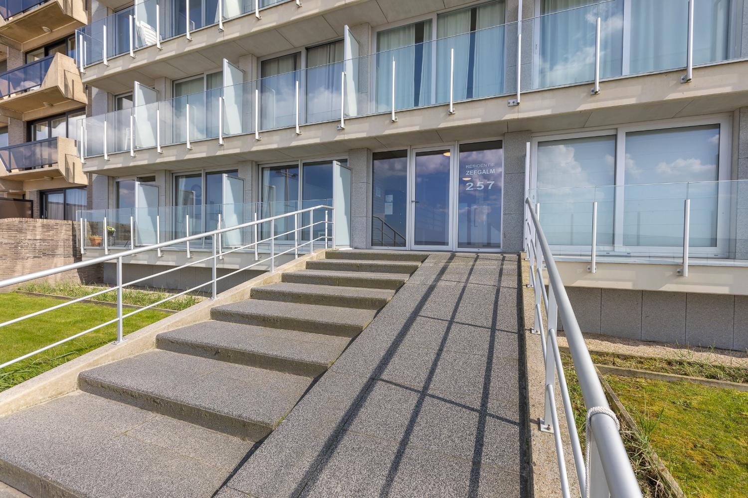 Studio Met Frontaal Zeezicht Middelkerke Luaran gambar
